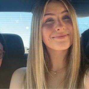 Meet your Posher, Bella